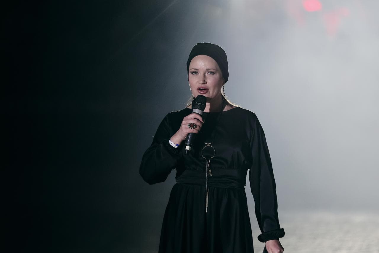 Ведущий спортивного мероприятия на английском языке